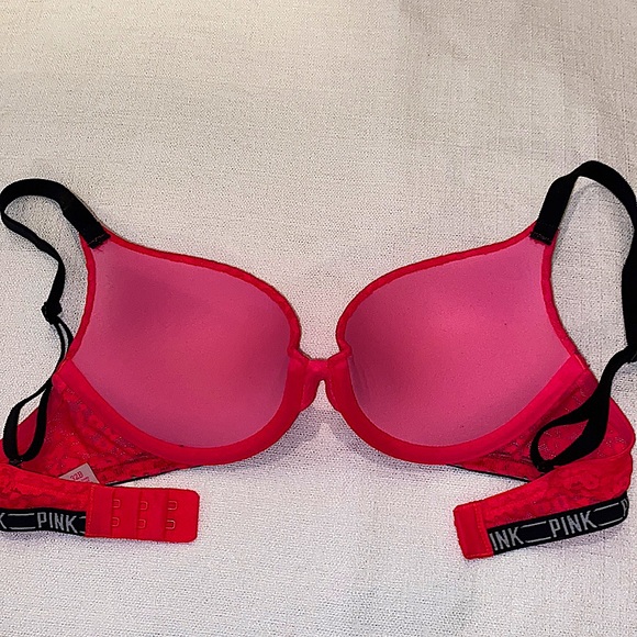 Victoria’s Secret PINK Push Up Bra - Picture 2 of 4